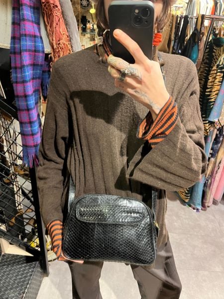 YILAN DERİSİ SİYAH ÇANTA