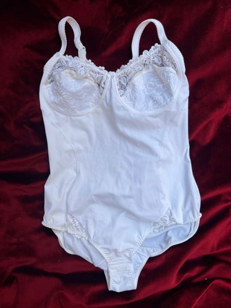 DANTELLİ BODYSUIT