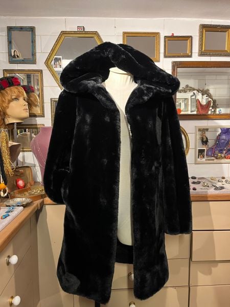 KAPÜŞONLU SUNİ KÜRK