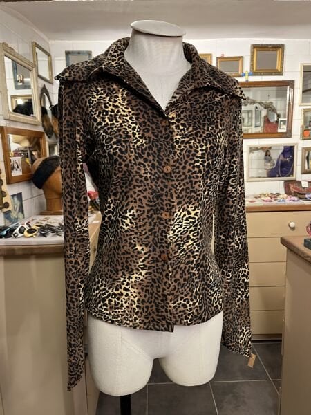 LEOPAR DESENLİ GÖMLEK