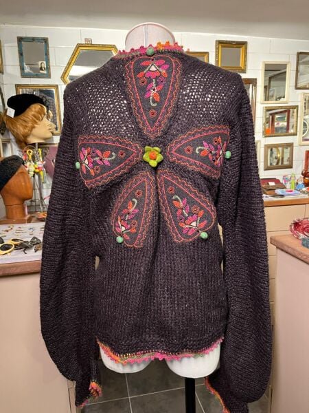 KAHVERENGİ YÜN HIRKA